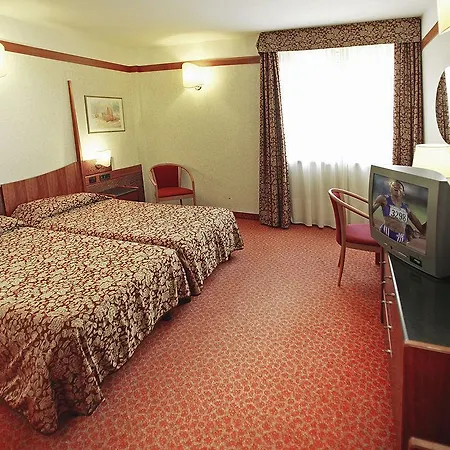 Du Et Bellevue 4*
