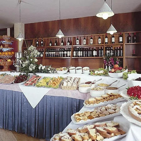 Du Et Bellevue 4*