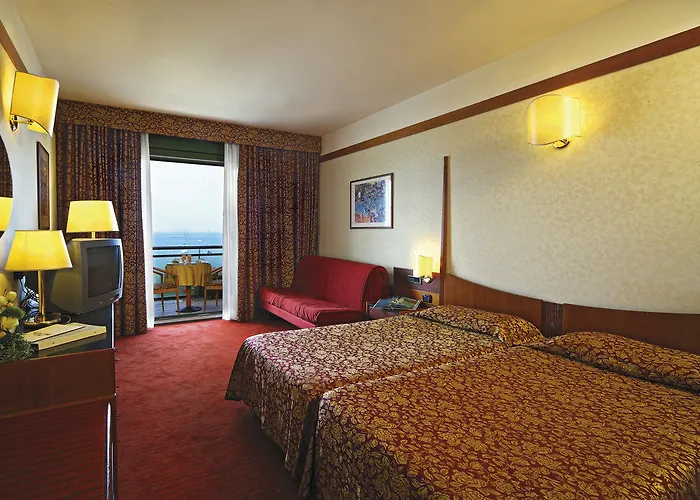 Du Et Bellevue 4* 바르돌리노