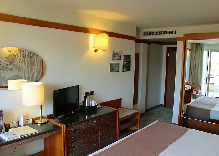 Du Et Bellevue 4* Бардоліно